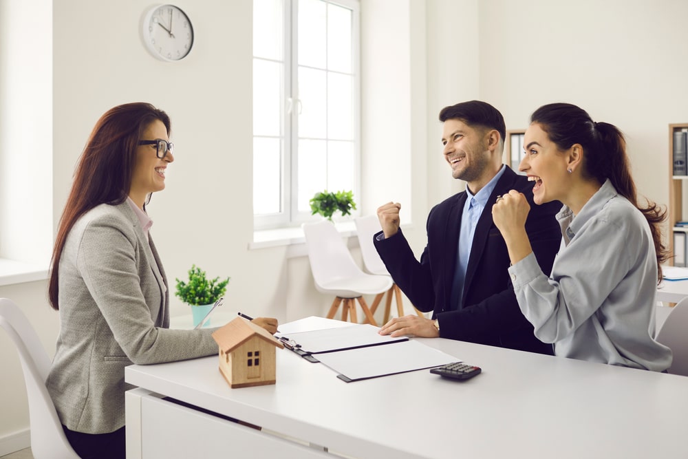 Un agent immobilier facilite les démarches de la vente immobilière